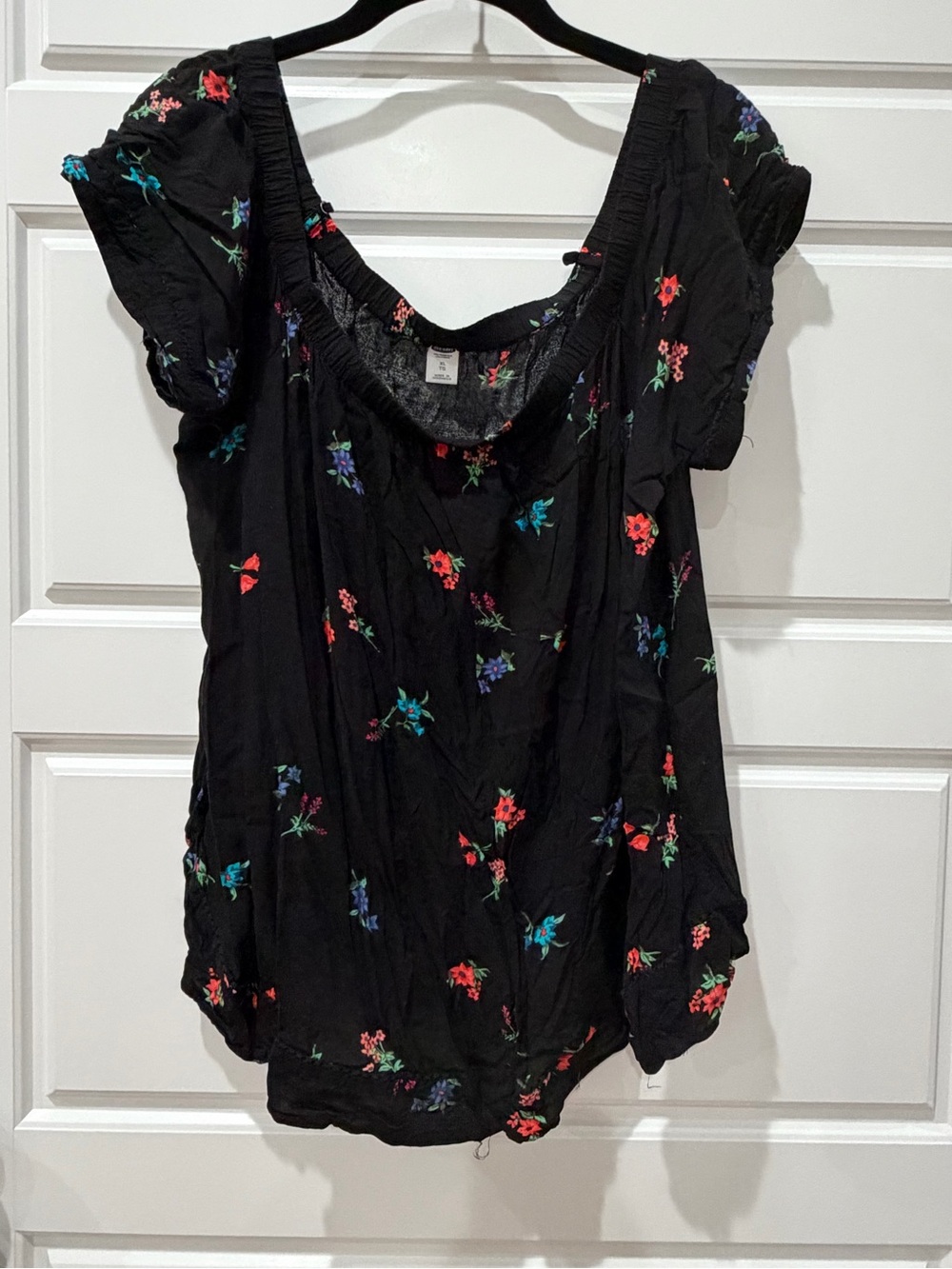 Old Navy Black Floral Scoop-Neck Tunic